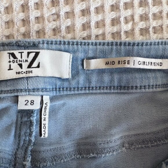 Nic & Zoe Mid-Rise Girlfriend Jean - Size 28 - Color: Breeze - Picture 3 of 9